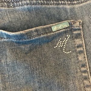 Melissa McCarthy stretchy denim capris